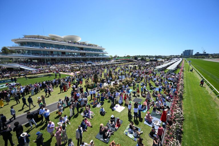 Melbourne Cup 2 768x512
